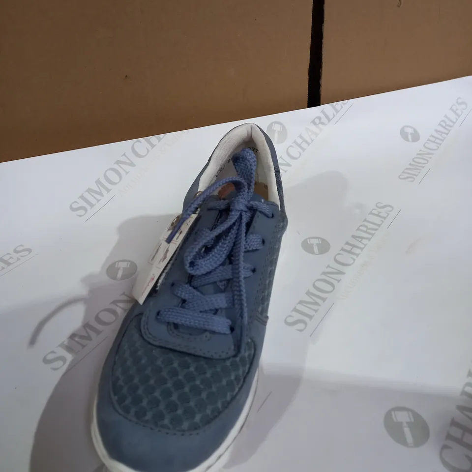RIEKER BLUE TRAINER SIZE 6 