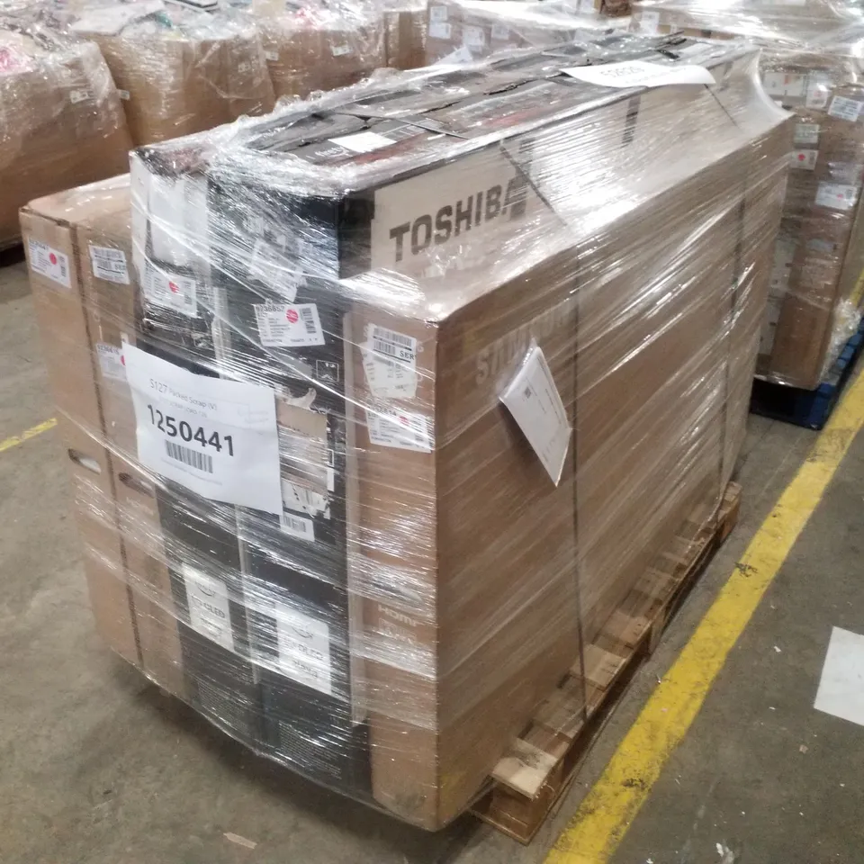 PALLET CONTAINING 5 DAMAGED TVS