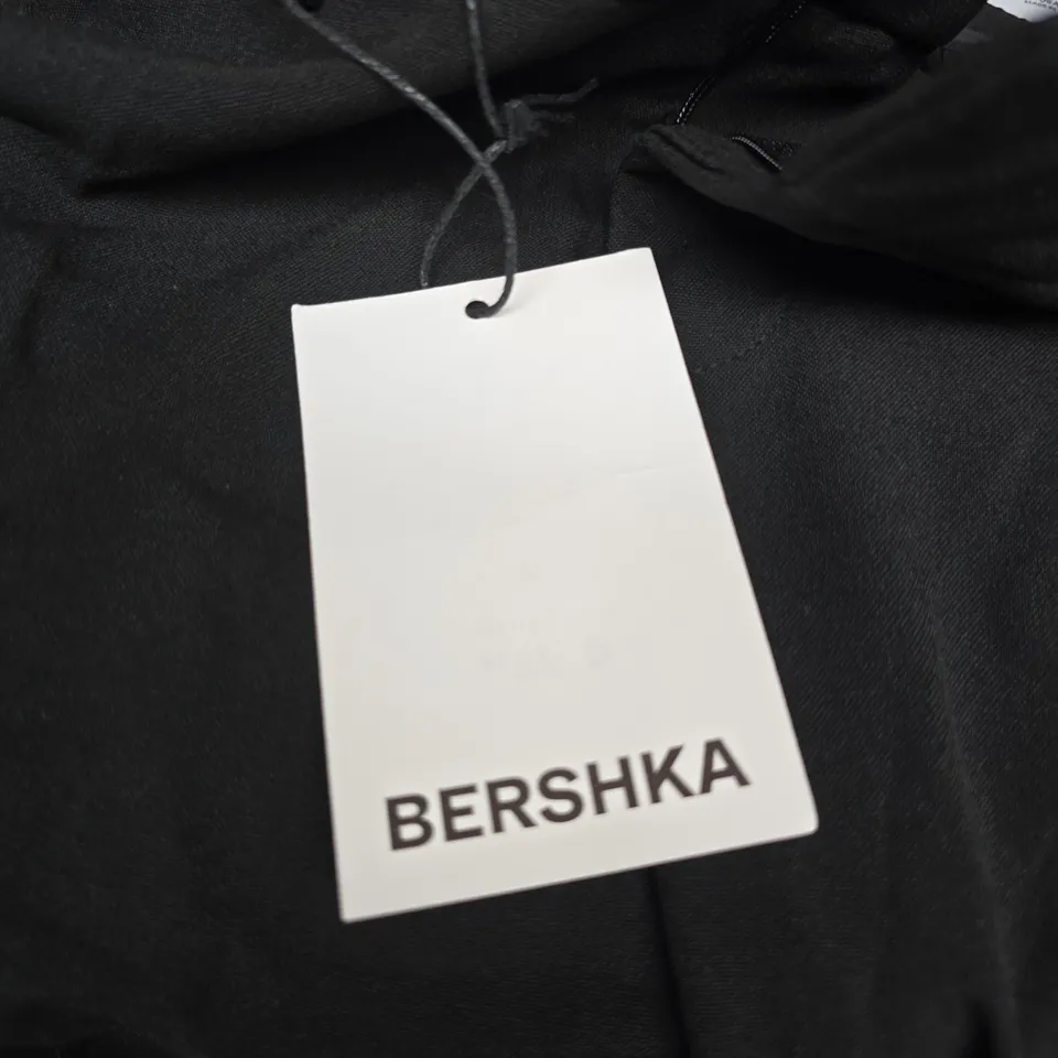 BERSHKA BLACK LOW RISE SLIM TROUSERS – WOMEN'S UK 8 (EU 36)