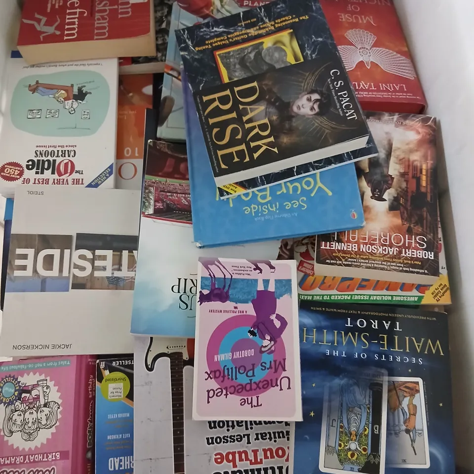 LARGE QUANTITY OF ASSORTED FICTION AND NON FICTION BOOKS