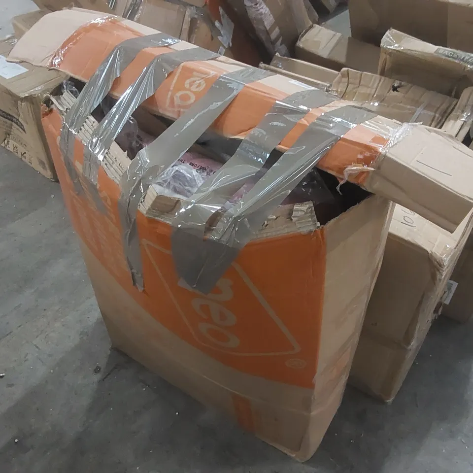 BOXED NEO SIT BETTER WORK HARDER GAMING LOUNGER IN PINK