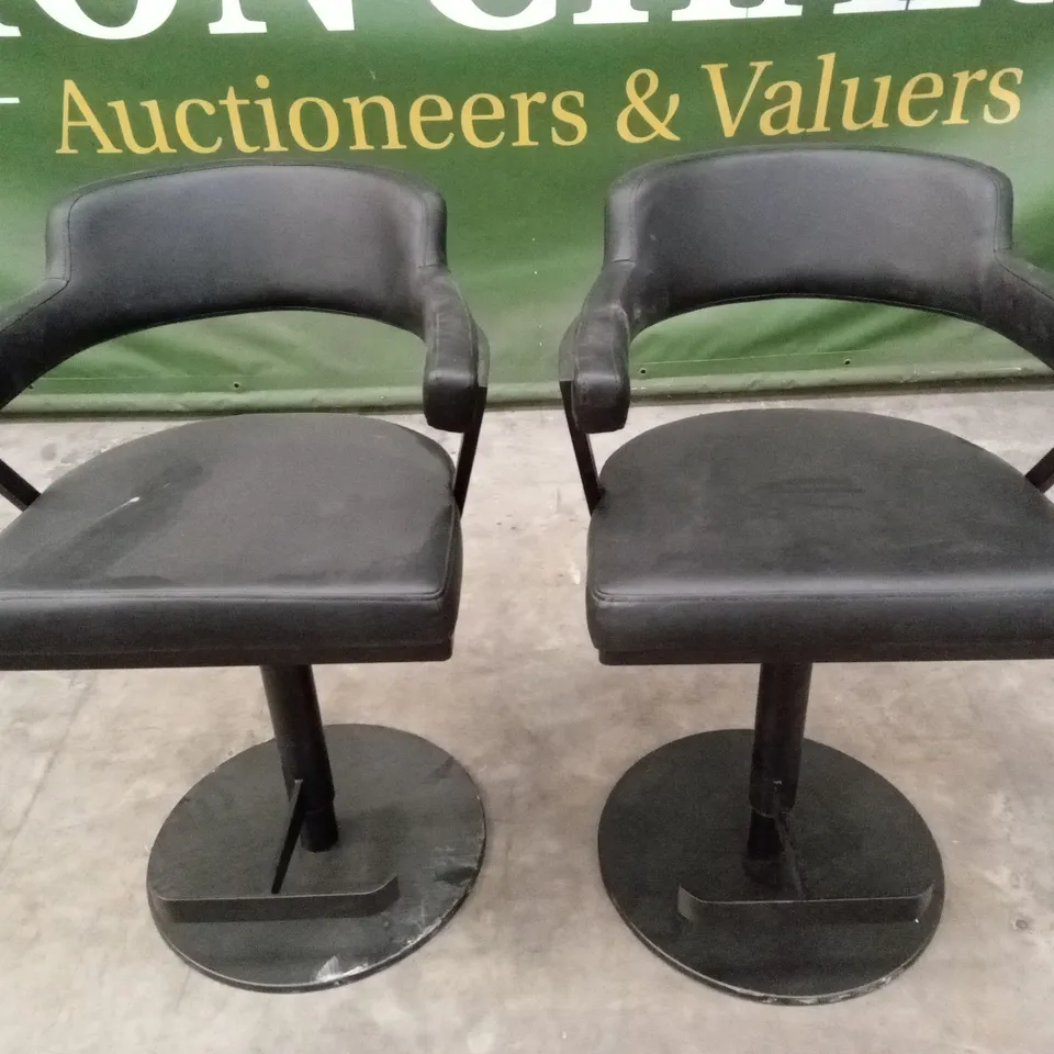 SET OF 2 FIRENZA BAR STOOLS IN BLACK PU LEATHER AND BLACK STEEL BASE