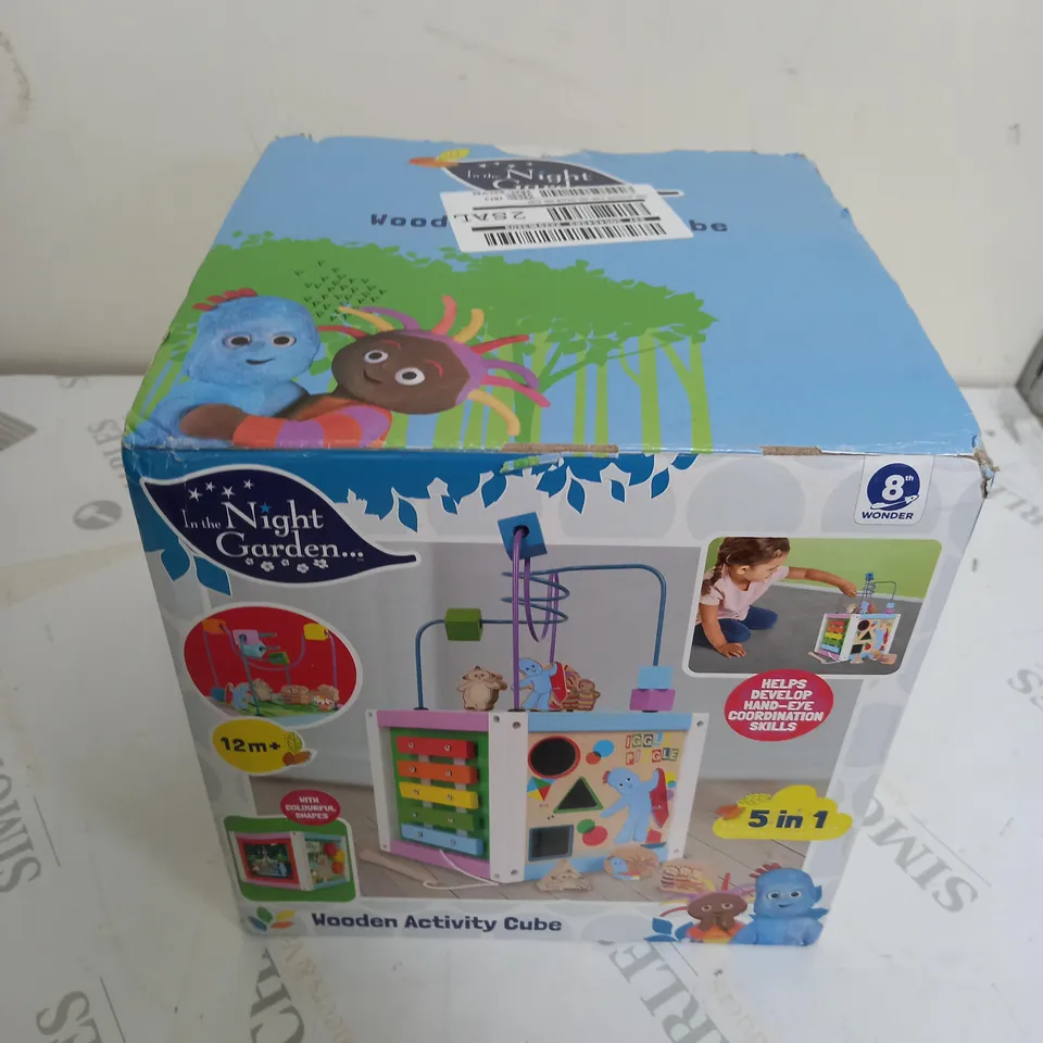 IN THE NIGHT GARDEN WOODNEN ACTIVITY CUDE RRP £34.99