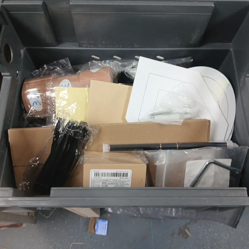 LOT OF ASSORTED HOUSEHOLD ITEMS TO INCLUDE FABRIC SHEETS, STRIP LIGHT AND FABRIC PLASTERS