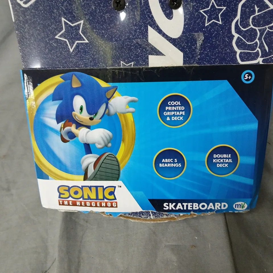 SONIC THE HEDGEHOG SKATEBOARD – BLUE DECK, DOUBLE KICKTAIL, ABEC 5 BEARINGS, IN ORIGINAL PACKAGING