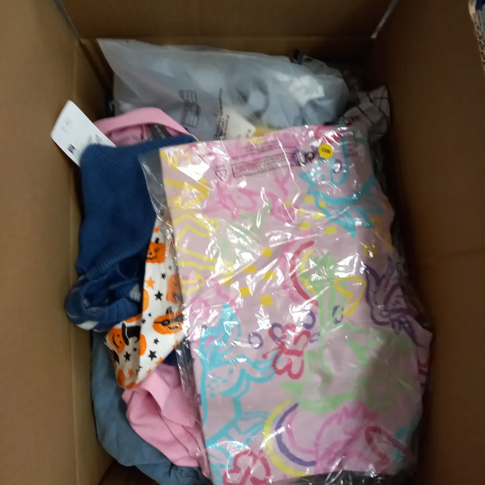 MEDIUM  BOX OF ASSORTED KIDS CLOTHING ITEMS TO INCLUDE BAGS, BABY GROWS AND DRESSES