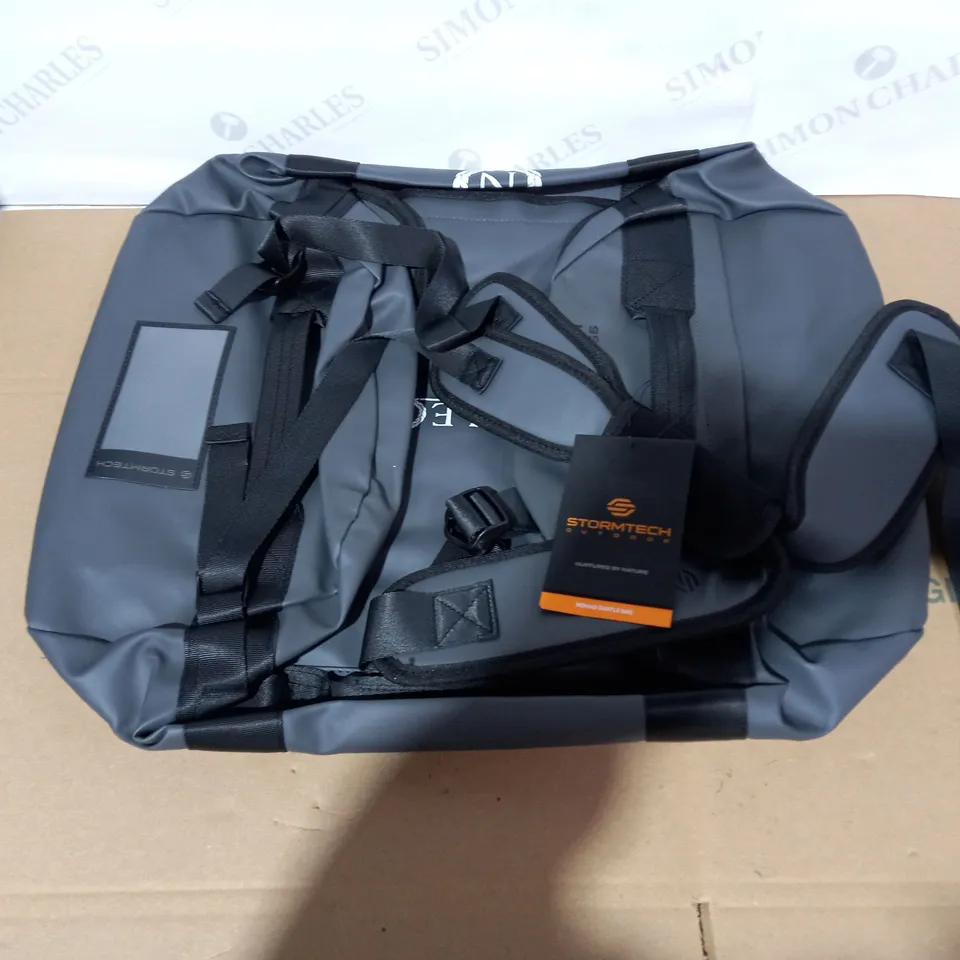 STORMTECH NOMAD 55 GREY/BLACK CARRY ALL BAG