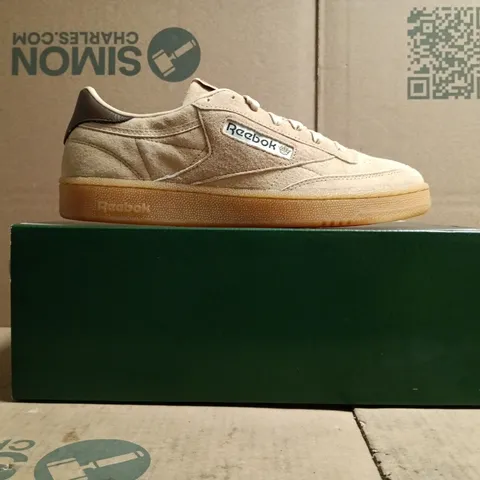 BOXED PAIR OF REEBOK CLUB C 85 TRAINERS IN TAN SIZE UK 8.5