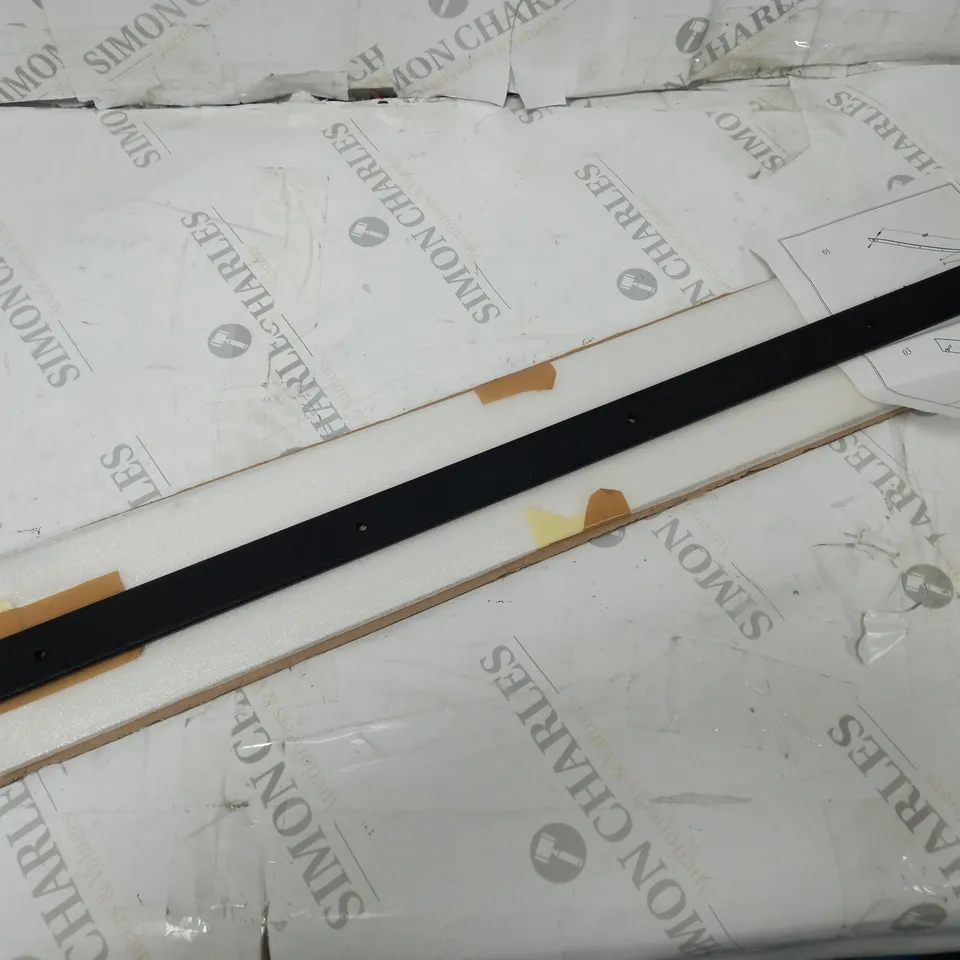 SPINDER REMOS WALL MOUNTED COAT HANGER