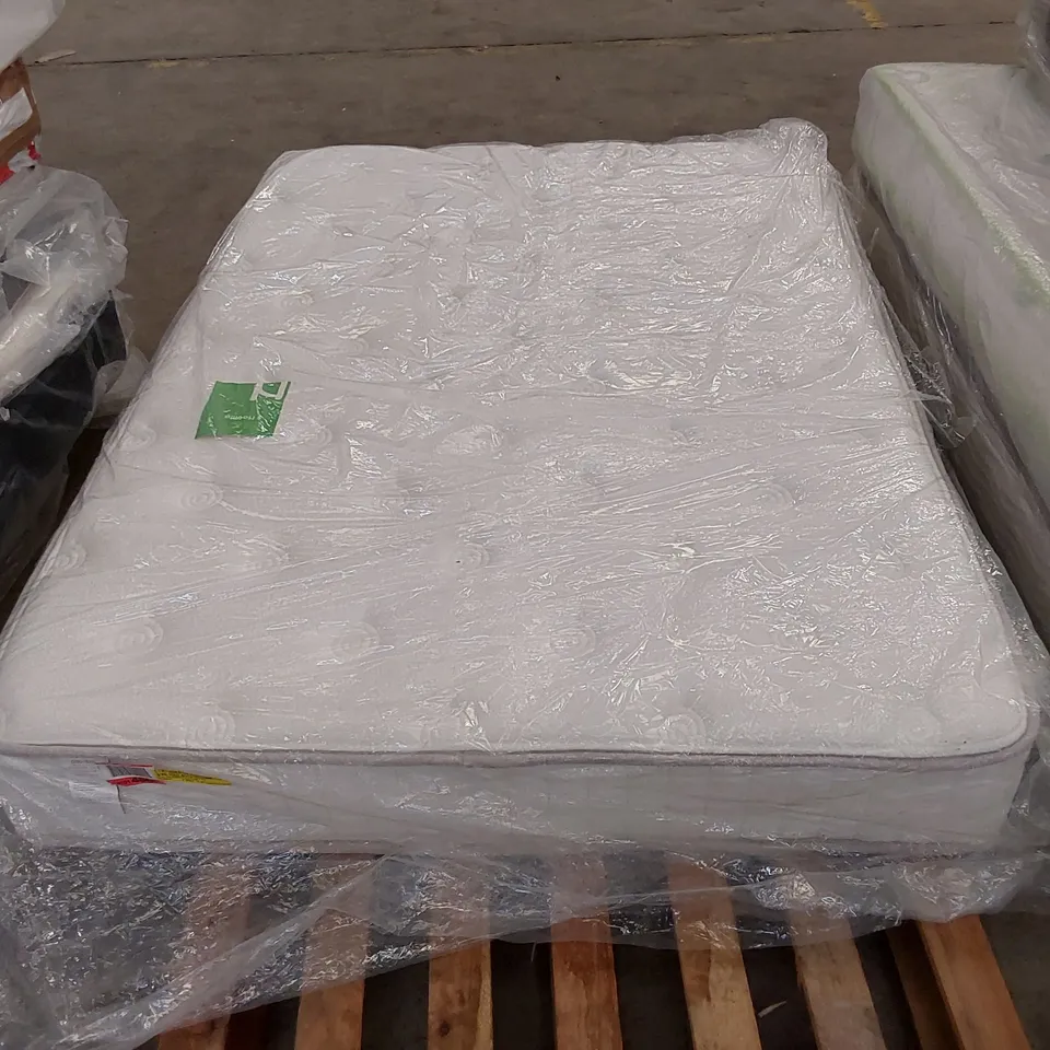 BAGGED MEMORY FOAM POCKET SPRUNG 4'6" MATTRESS 