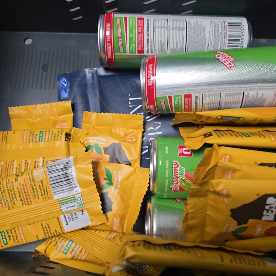 APPROXIMATELY 9 ASSORTED FOOD ITEMS TO INCLUDE - GRIND DARK BLEND , OXYSHRED , TONYS CHOCOLATE ETC