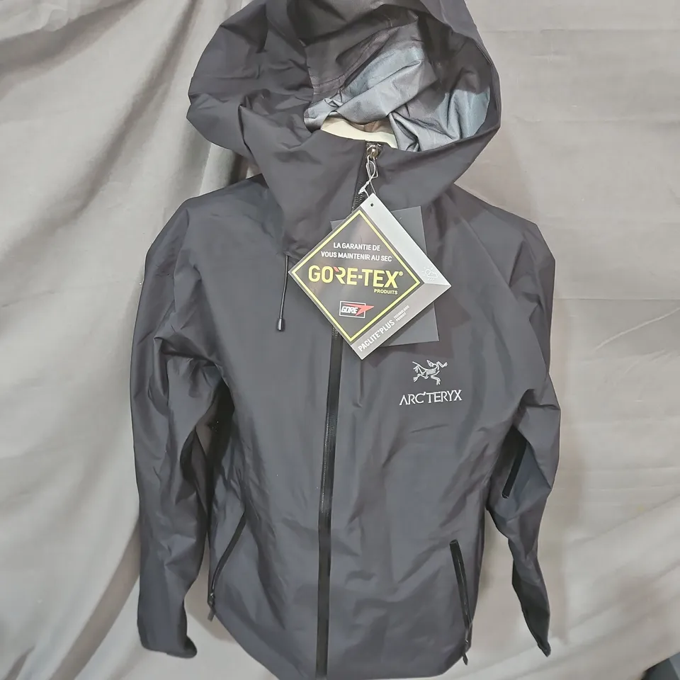 ARC'TERYX GORE-TEX JACKET - MEN'S, XL
