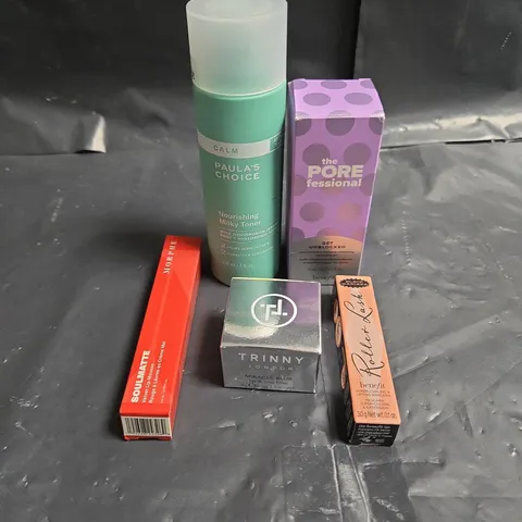LOT OF 5 ASSORTED COSMETIC PRODUCTS TO INCLUDE - BENEFIT POREFESSIONAL MAKEUP REMOVING CLEANSING OIL - PAULA'S SKINCARE MILKY TONER - TRINNY LONDON MIRACLE BLUR LIP & LINE FILLER - ETC