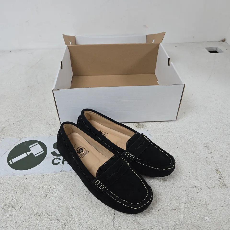 DOWN TO EARTH BLACK SUEDE LOAFERS UK 7 (EU 40) – WOMEN'S