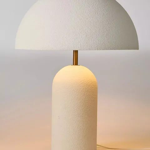 MICHELLE KEEGAN HOME TEXTURED METAL DOME TABLE LAMP BOXED