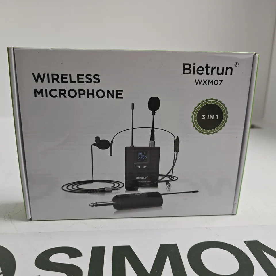 BIETRUN WXM07 WIRELESS MICROPHONE SYSTEM – BOXED