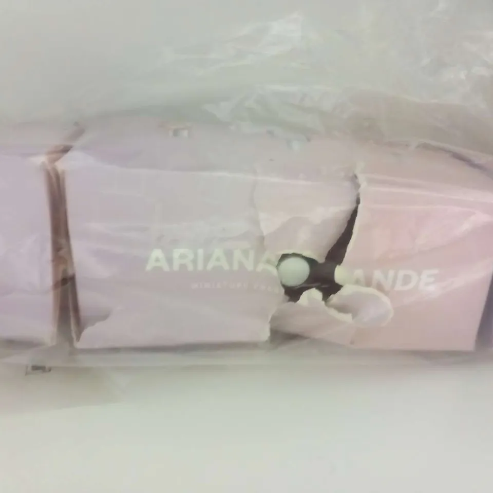 ARIANA GRANDE MINIATURE FRAGRANCE CRACKER