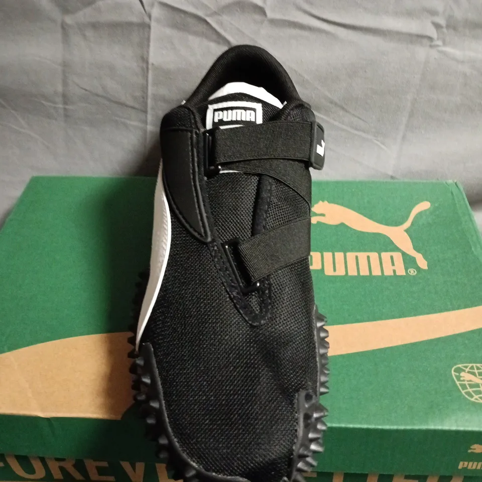 BOXED PAIR OF PUMA BLACK VELCRO STRAP TRAINERS - UK SIZE 8