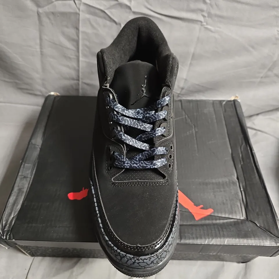 BOXED PAIR OF AIR JORDAN SNEAKERS – BLACK WITH ELEPHANT PRINT – UK SIZE 10
