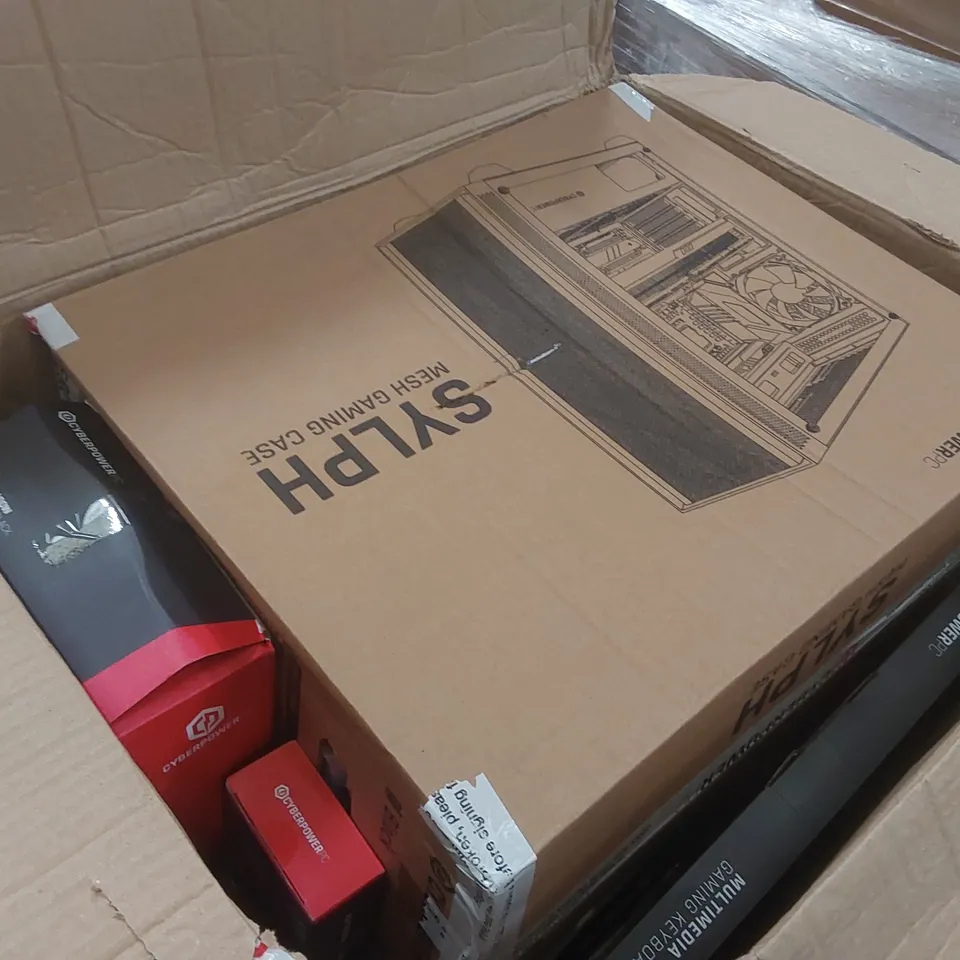 PALLET CONTAINING A LARGE QUANTITY OF PC/MONITOR PARTS