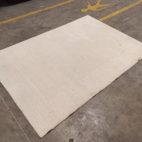 QUALITY DESIGNER AREA RUG - APPROXIMATELY 231CM X 161CM