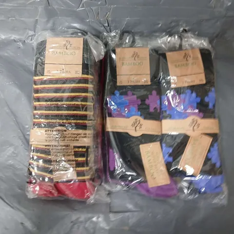 APPROXIMATELY 80 PAIRS OF BAMBOO SOCKS TO INCLUDE STRIPE RED & JIGSAW PURPLE/BLUE