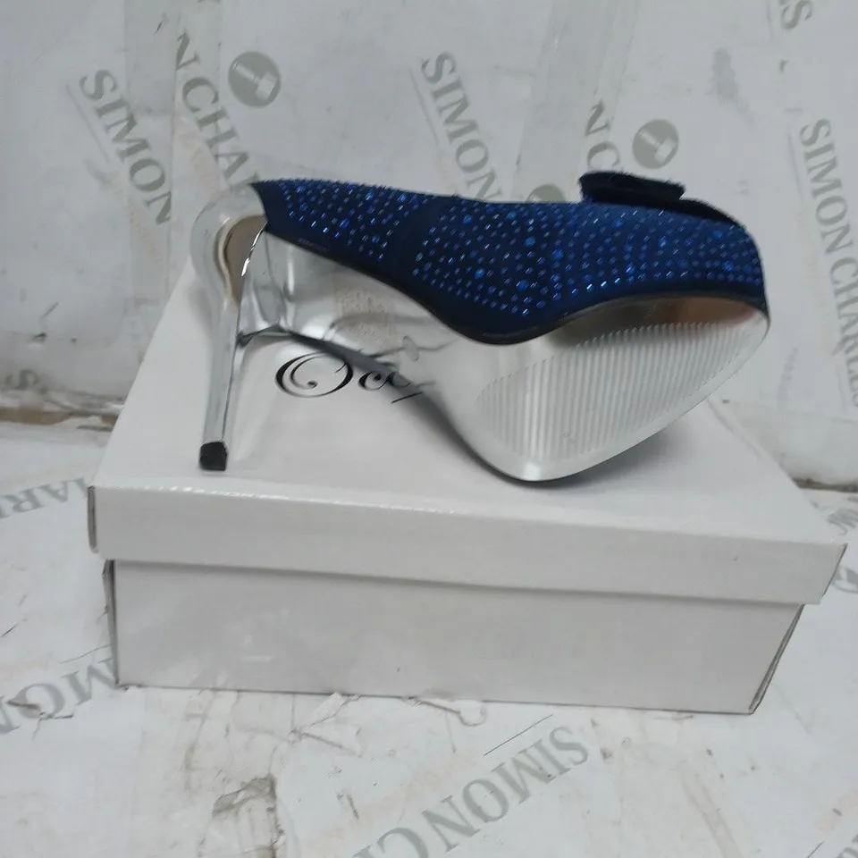 LOT OF 11 PAIR OF OCCASIONS BY CASANDRA LADIES SHOES