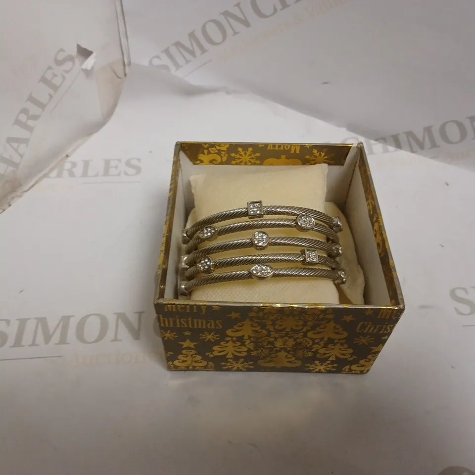 SILVER TWISTED ROPE DESIGN BRACELET