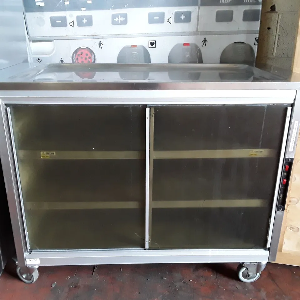 GRUNDY ELECTRIC HOT CUPBOARD