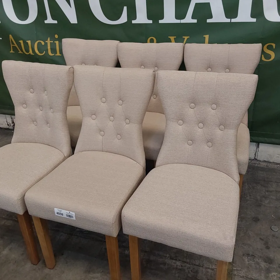 SET OF SIX UPHOLSTERED DINING CHAIRS BUTTONED BACKS BEIGE FABRIC ON NATURAL LEGS