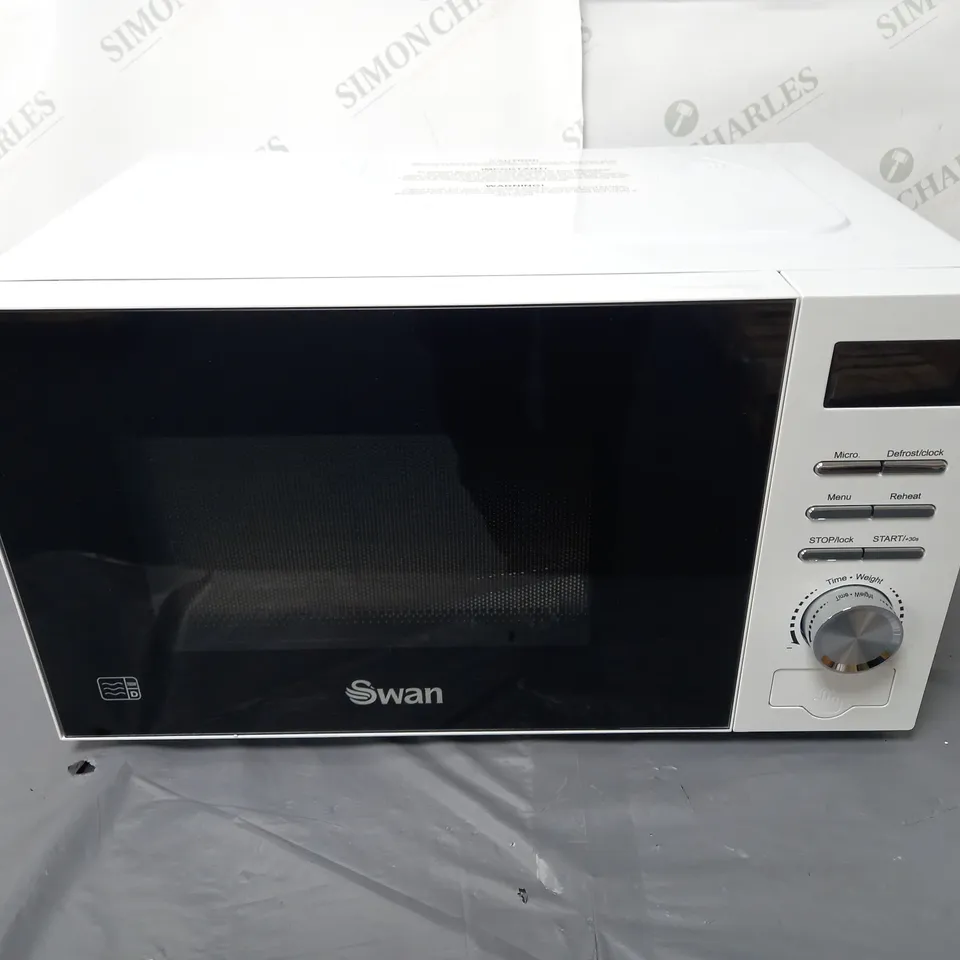 BOXED SWAN 20L 700W DIGITAL MICROWAVE - WHITE RRP £64