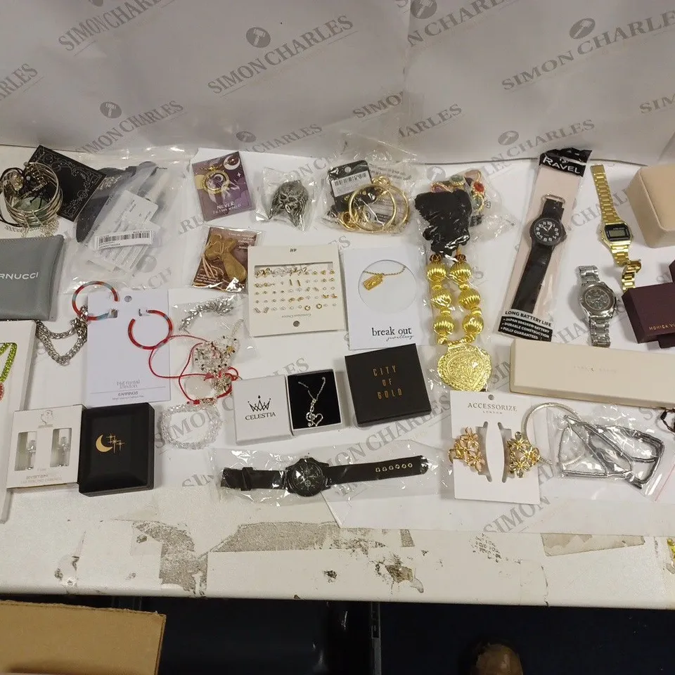 APPROXIMATELY 25 PIECES OF JEWELLERY TO INCLUDE CELESTIA NECKLACE, ORIANDO WATCH, AND CITY OF GOLD BRACELET ETC. 