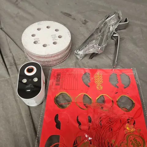 APPROXIMATELY 15 ASSORTED HOUSEHOLD ITEMS TO INCLUDE CELEBRATION DECOR, SECURITY WIFI CAMERA, SANDING PADS ETC 