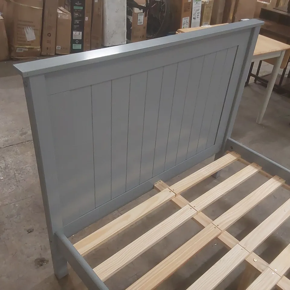 BOYERTOWN BED FRAME COLOUR:GREY SIZE: SMALL DOUBLE (4')