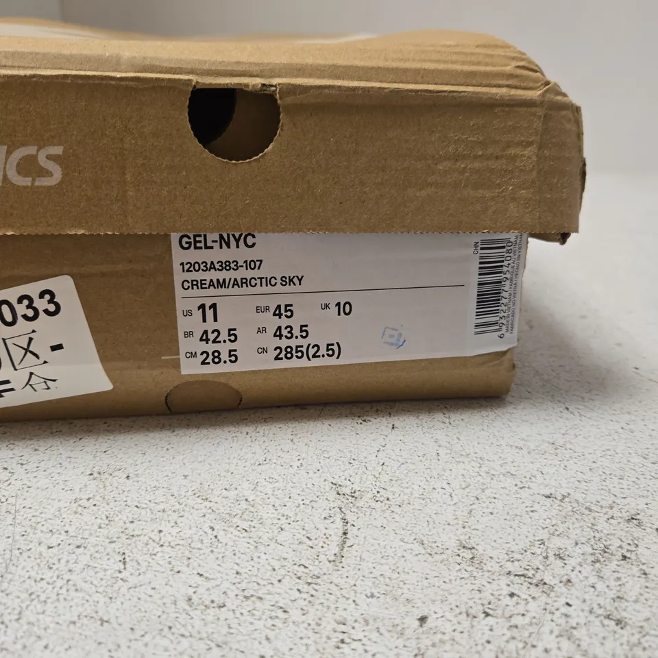 ASICS GEL-NYC TRAINERS – CREAM/ARCTIC SKY, UK 10 (US 11)