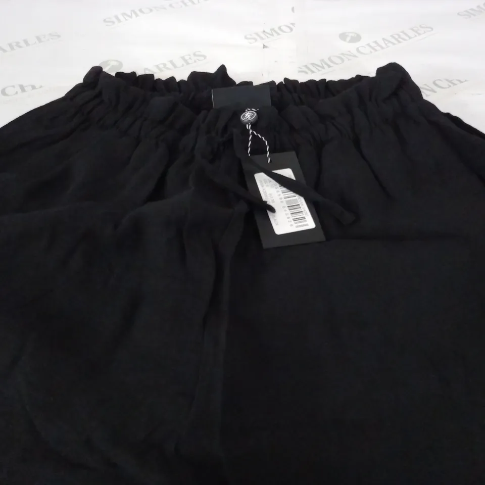 GYMKING SIGNATURE WOVEN SHIRT IN BLACK - UK 10