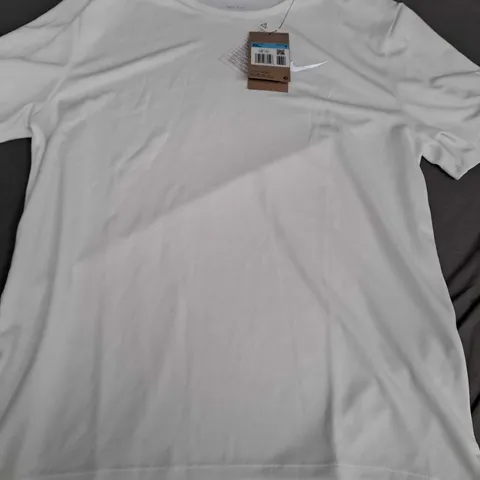 NIKE RUNNING MENS TOP IN WHITE - MEDIUM