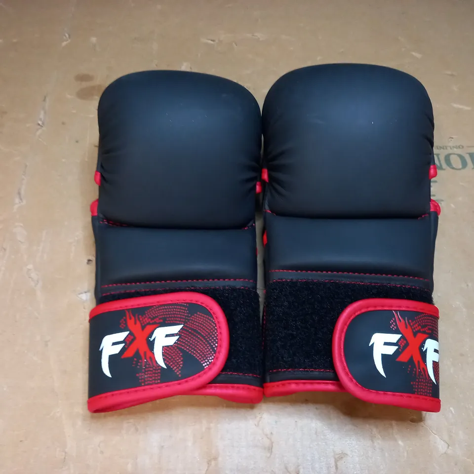MMA TRAINING GLOVES