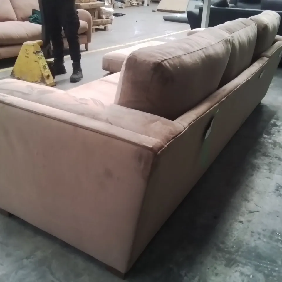 QUALITY DESIGNER EX SHOWROOM MAISON VELVET CORNER CHAISE SOFA - CAMEL