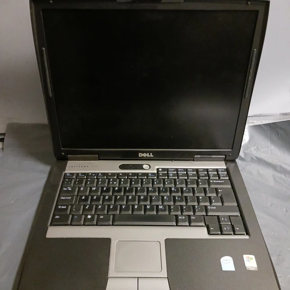 DELL LATITUDE D520