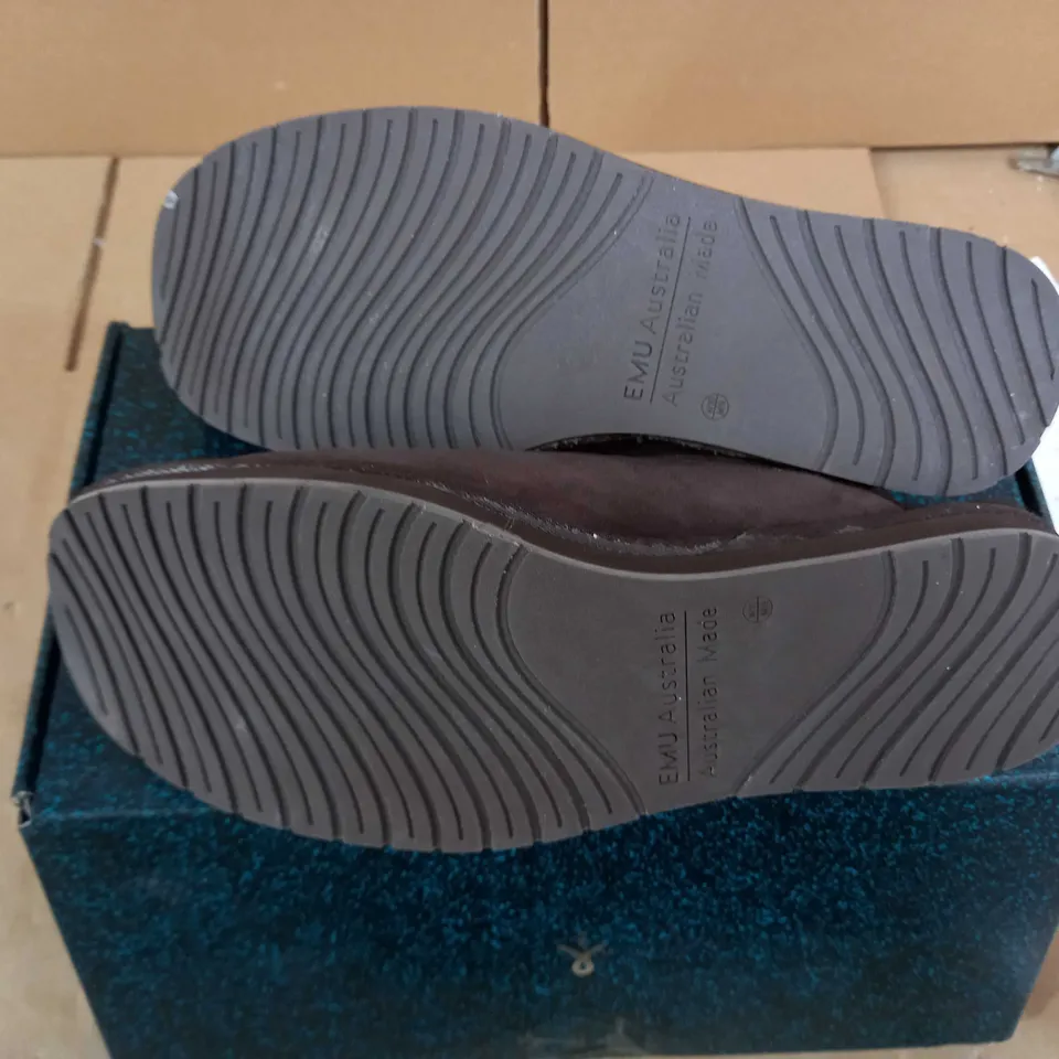 EMU MEN'S PLATINUM ESPERENCE SLIPPERS - CHOCOLATE - SIZE 8