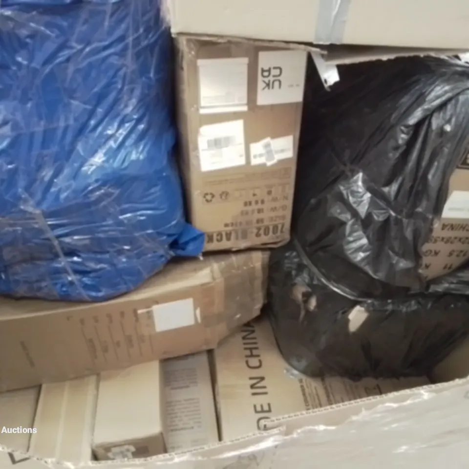 PALLET CONTAINING VARIOUS ASSORTED BOXED HOUSEHOLD ITEMS TO INCLUDE: PANEL HEATER,  OFFICE CHAIRS, PLASTIC FENCING AND LOTS MORE UNMARKED BOXED ITEMS 