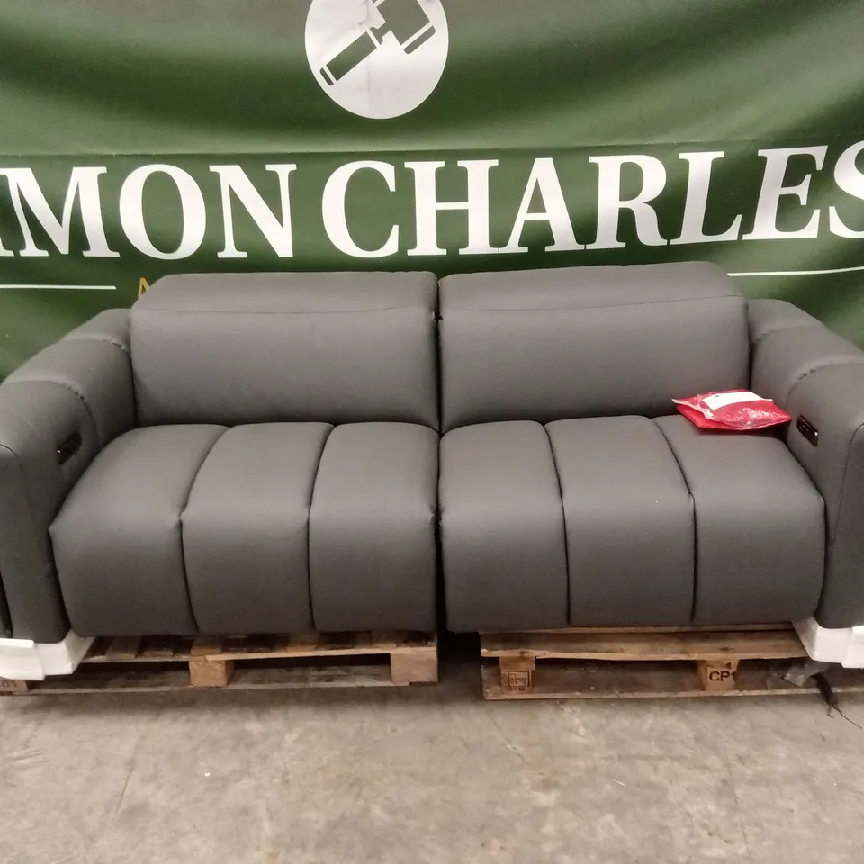 QUALITY DESIGNER ITALIAN MADE LARGE GIORGIO 3 SEATER ELECTRIC RECLINER LEATHER SOFA