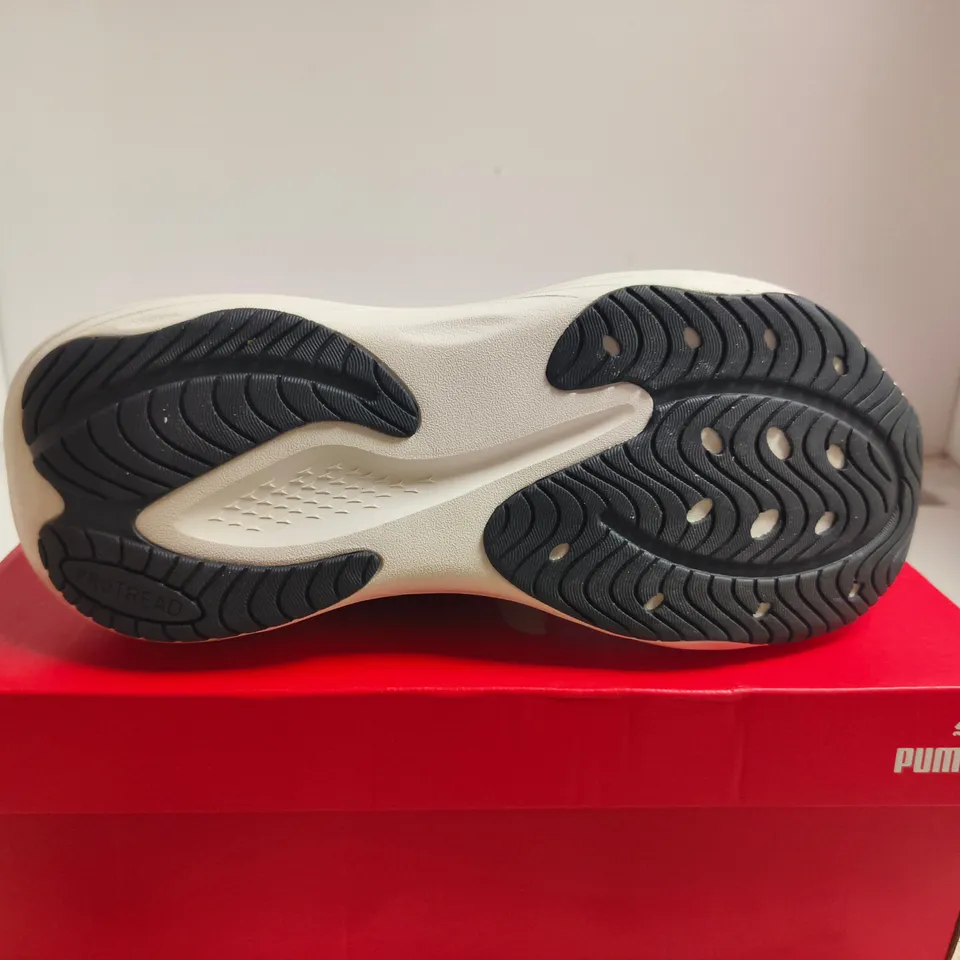 BOXED PAIR OF PUMA PULSE PRO SNEAKERS – UK 9 