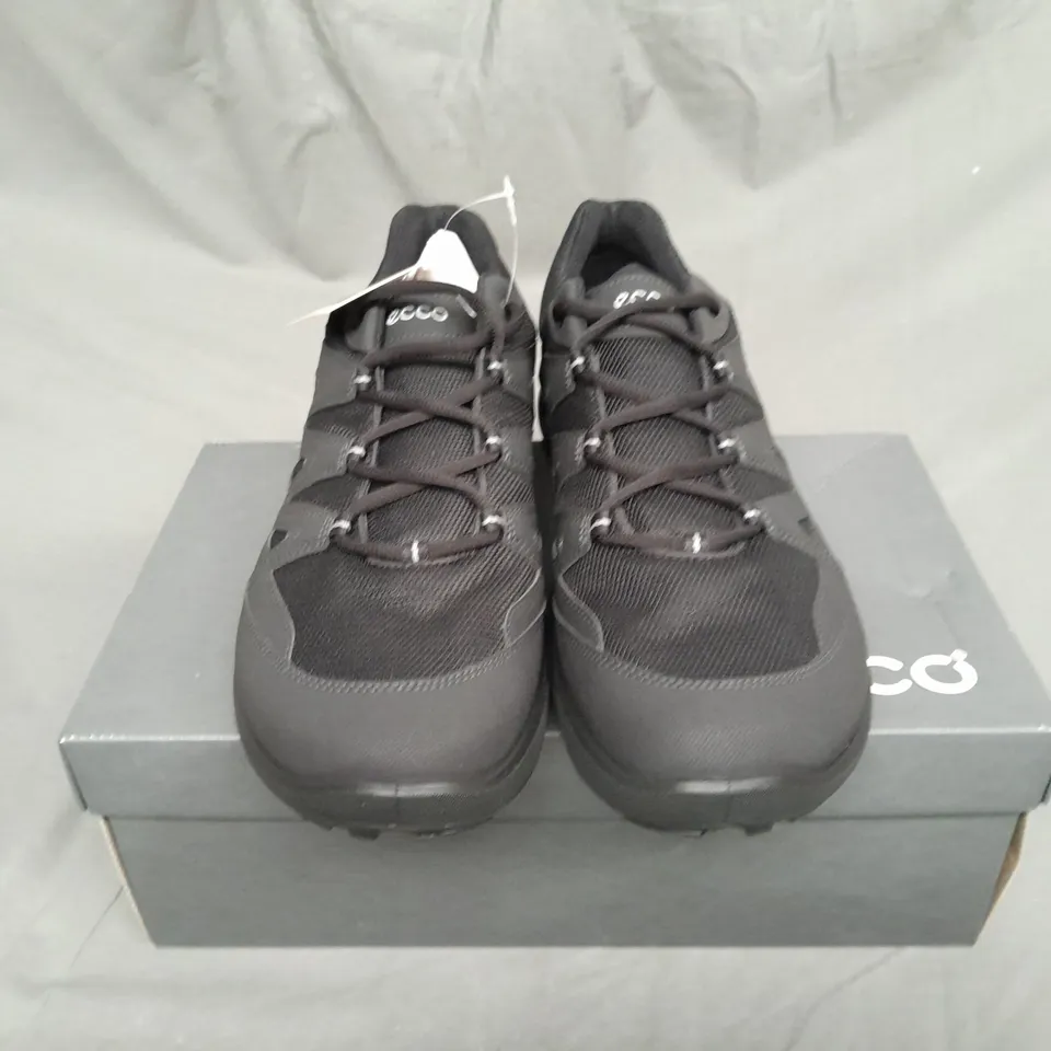 BOXED PAIR OF ECCO TERRACRUISE GORTEX SHOES - SIZE 12-12.5