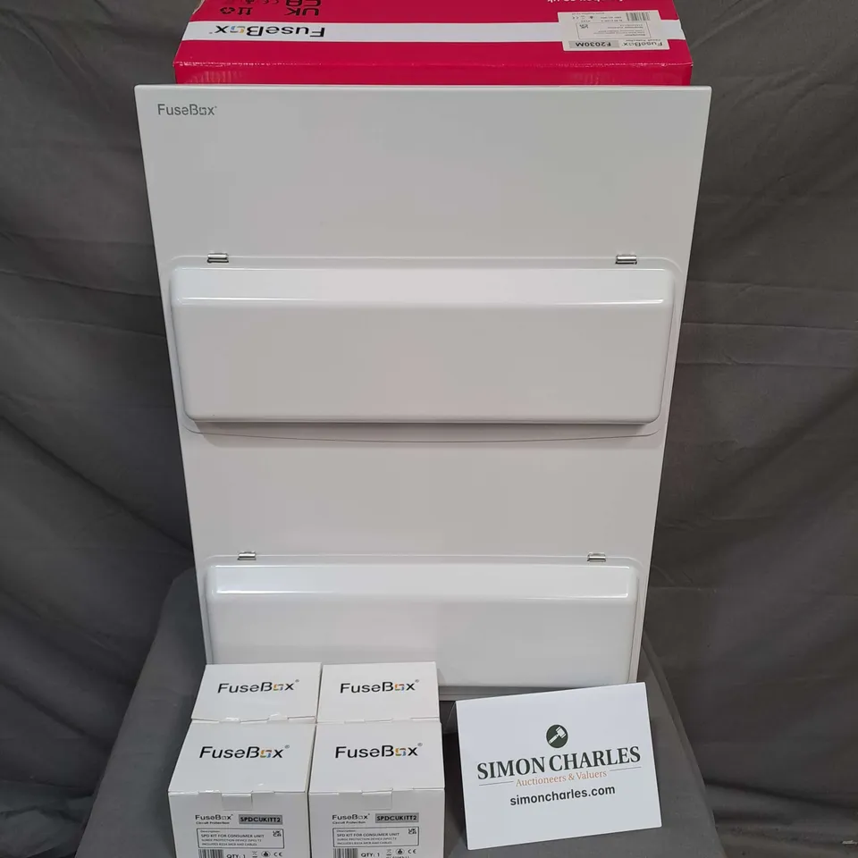 FUSEBOX F2030M 100A MAIN SWITCH 30WAY BOX WITH 4 SPDCUKITT2 SPD KITS