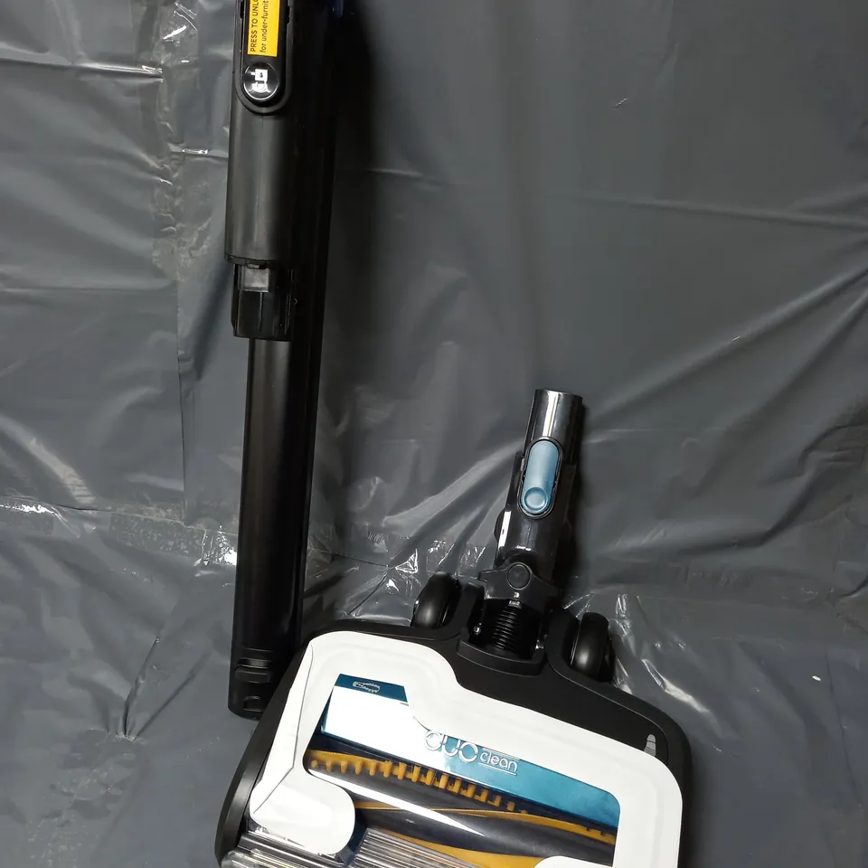 SHARK POWER NOZZLE AND FLEXOLOGY POLE