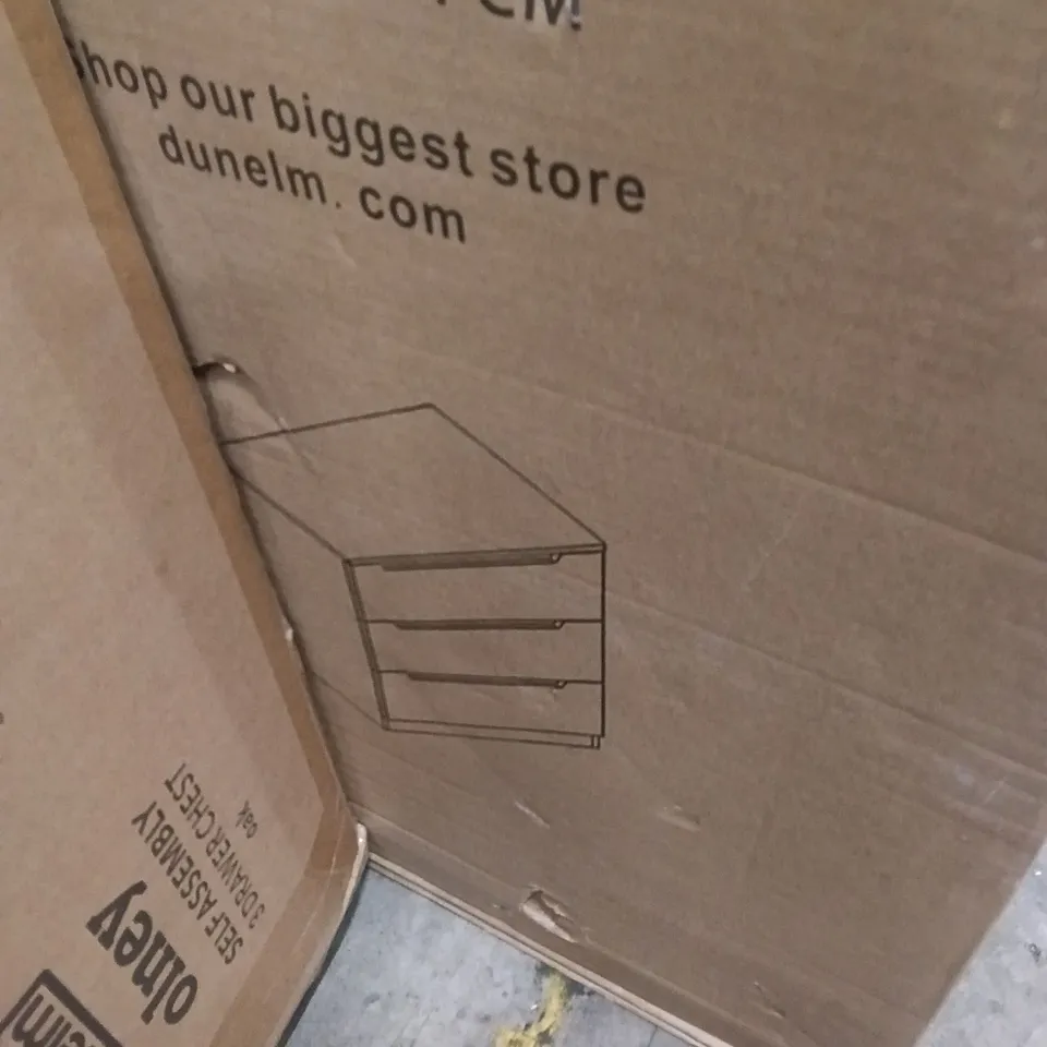 BOXED LARSON 3 DRAWER CHEST WHITE (1 BOX)