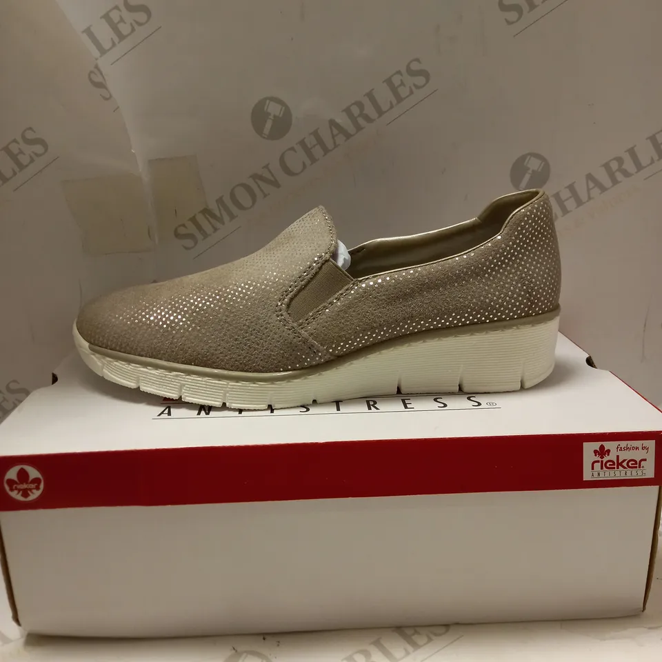 RIEKER GREY SLIP ON SHOES - SIZE 6