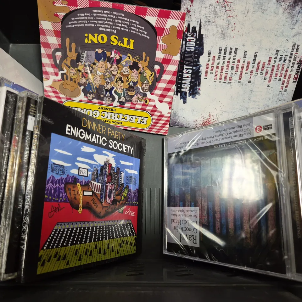 TOTE OF APPROXIMATELY 22 ASSORTED CD'S TO INCLUDE - PEDRO SALINAS ANTOLOGIA PERSONAL , MAYDAY REVENGE , DAVID WALLIAMS THE WORLDS WORST CHILDREN ETC